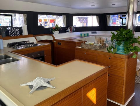 Inside the boat in detail. Do you want to make coffee? Do it. or Chef can!
