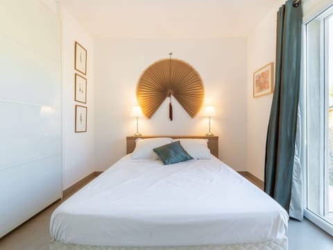 Furniture, Property, Building, Comfort, Azure, Shade, Textile, Interior Design, Wood, Architecture