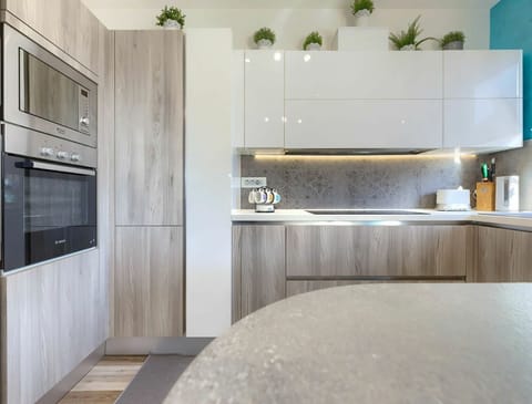 Cabinetry, Building, Countertop, Wood, House, Interior Design, Kitchen, Flooring, Floor, Material Property