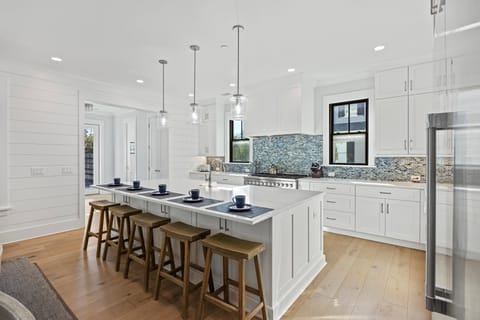 Fully Equipped Chef's Kitchen