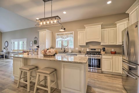 Kitchen | Fully Equipped | Keurig