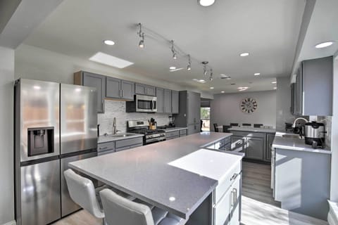 Richardson Vacation Rental | 4BR | 2.5BA | 2,500 Sq Ft | Access Only By Stairs