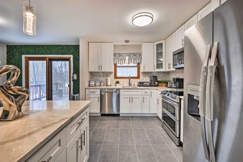 Fully Equipped Kitchen | Cooking Utensils