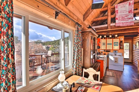 Dining Area | Dishware & Flatware Provided