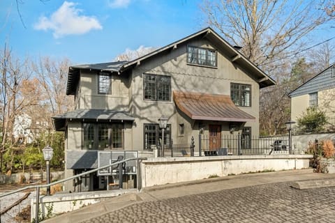 Welcome to Dickson Chateau - our gorgeous historic home in Downtown Fayetteville!