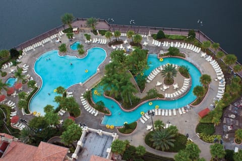 Lazy river and many resort amenities!!