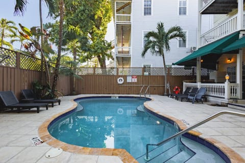 Shared Heated Pool