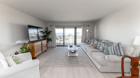 Open living/dining room concept
