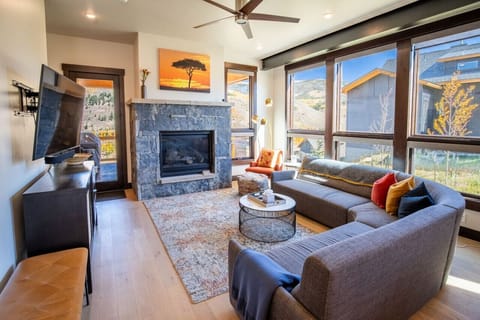 Summit Safari - Luxury Mountain Home in Silverthorne, CO