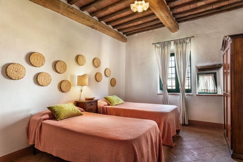 agriturismo-la-papessa-chianti-san-donato-farmhouse-iride-bedroom