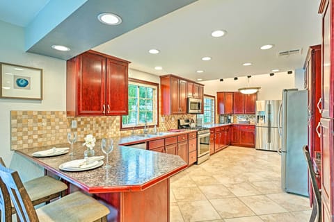 Fully Equipped Kitchen | 1st Floor | Cooking Basics | Dishware & Flatware