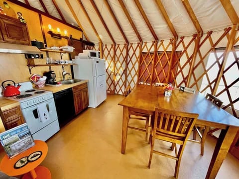 Dinning table is facing the beautiful mountain million dollars view : )