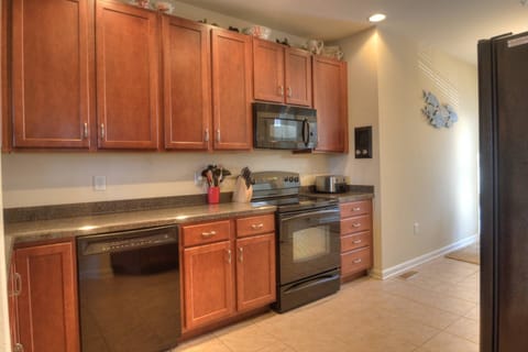 Plenty of cooking space and up-to-date appliances.