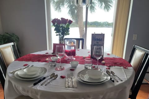 Bed and breakfast , special decorations upon request. 