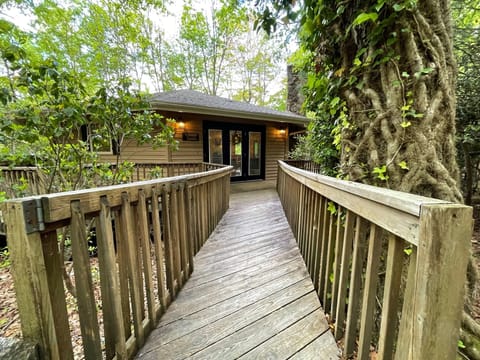 Gorgeous treehouse style cabin nestled in the mountains.