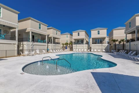 Year-round resort pool with splash pad