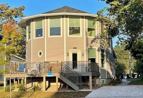 Front Exterior 