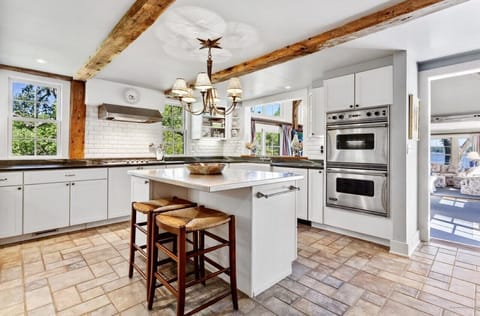 Chef's kitchen with Viking appliances