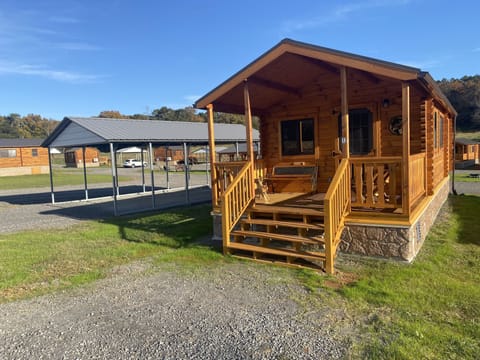 Cabin with Boat Port