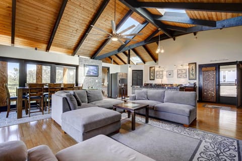 Kailua-Kona Vacation Rental | 3BR | 2BA | Step-Free Access | 2,000 Sq Ft