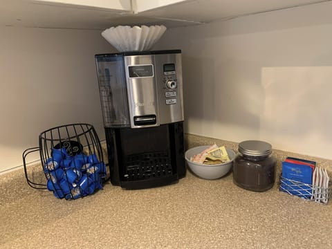 Coffee and tea station