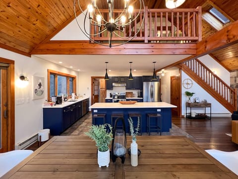 The kitchen has a great view of the slopes and features bar seating for 4.