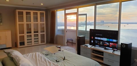 master bedroom  
https://youtu.be/rg_Xdoaq3p4

https://youtu.be/dCh67w7XHig
