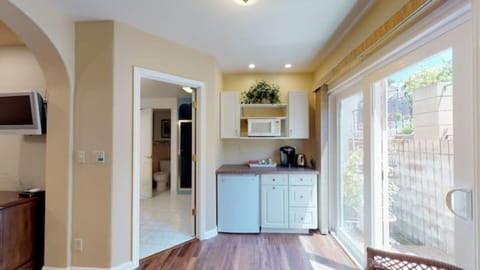 Private Terraced Garden Suite - #1 Favorite ★★★★★ Villa in Castro Valley