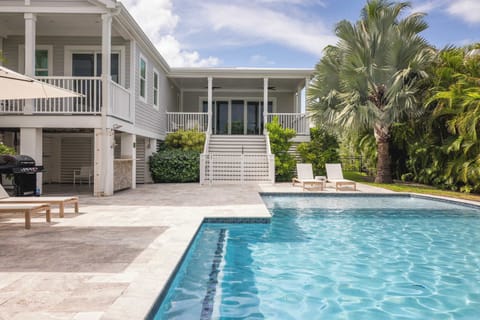 Private Heated Pool with Tanning Ledge