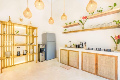 A fully equipped kitchen