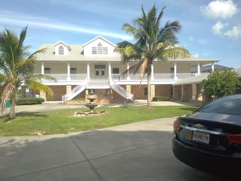 Grand Estate front view with 2nd floor just up the main staircase