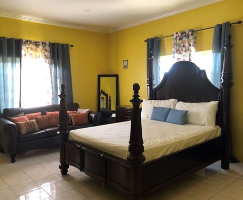 Comfort & style with private entrance, TV, dresser, ensuite bathroom with shower