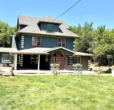 The front of the Estate House 