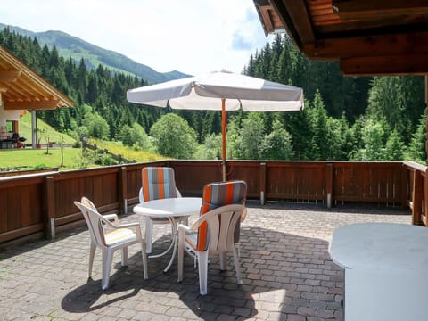 Property, Patio, Building, Furniture, House, Table, Room, Real Estate, Backyard, Outdoor Table