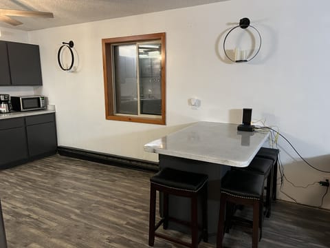 Kitchen/Breakfast Nook