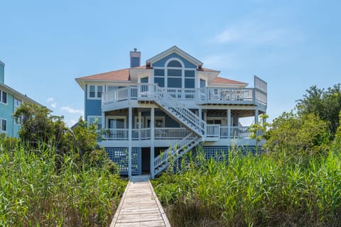 Rear Exterior of Kings Landing Walkway to the Canal