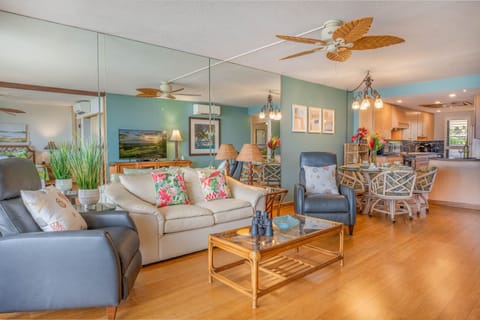 Lauloa-304 Living Room