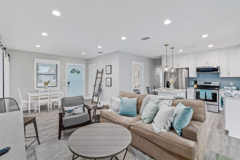 Open concept living, dining and kitchen