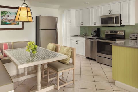 Fully equipped kitchen and dining nook.