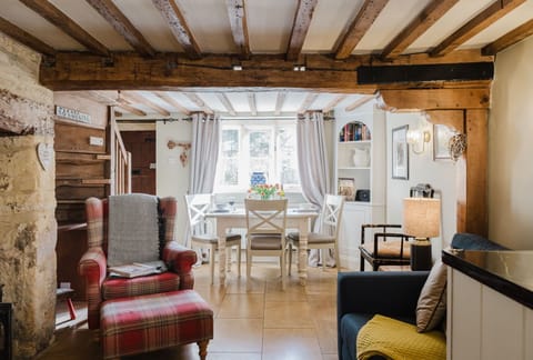 Cobblers Cottage Living Room - StayCotswold