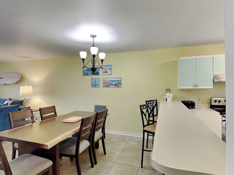 Dining Area and Breakfast Bar, First Floor