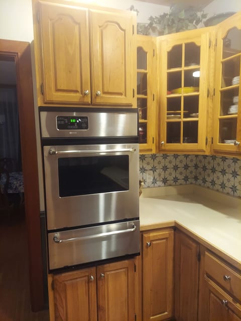 Gas wall oven&broiler. Empty shelves for items you bring. More details coming!