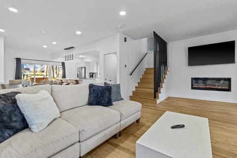 Main level Living room