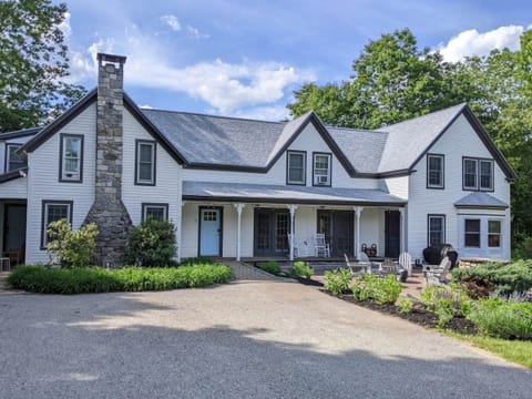 Welcome to the Farmhouse at Bryant Pond!