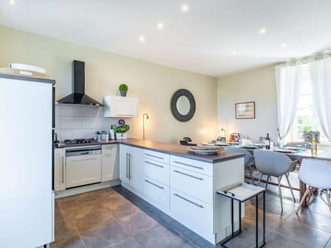 Water, Sky, Plant, Building, Azure, Natural Landscape, Tree, Body Of Water, Beach, Terrain