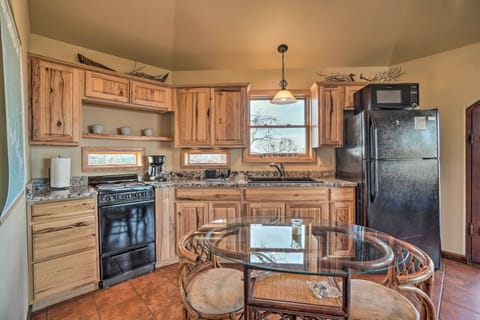 Well-Equipped Kitchen | Dishware & Flatware