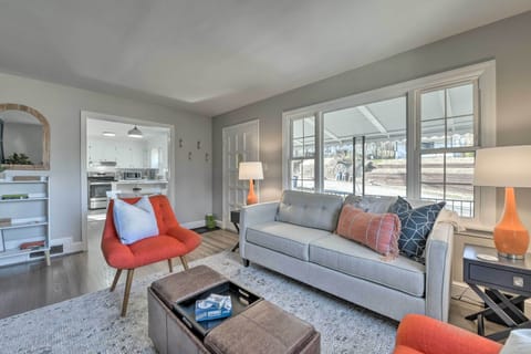 Winston-Salem Vacation Rental | 2BR | 1BA | 970 Sq Ft | Entry Stairs Required