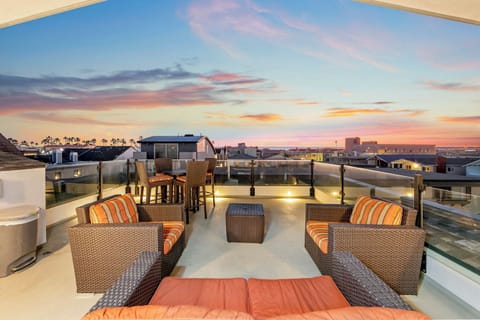 rooftop deck unit B