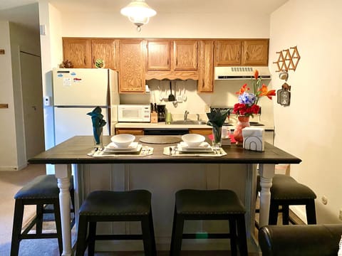 Full kitchen that you can enjoy your cooking during your vacation.