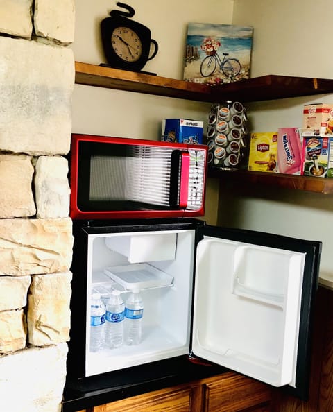 Keep groceries and ordered food fresh